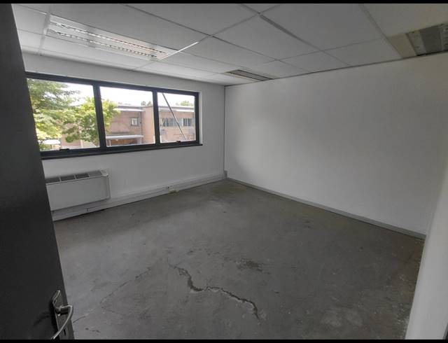484M² OFFICE TO LET IN RANDJESPARK